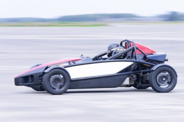 Carbon Fibre, The Magic Ingredient That Makes Supercars Insane