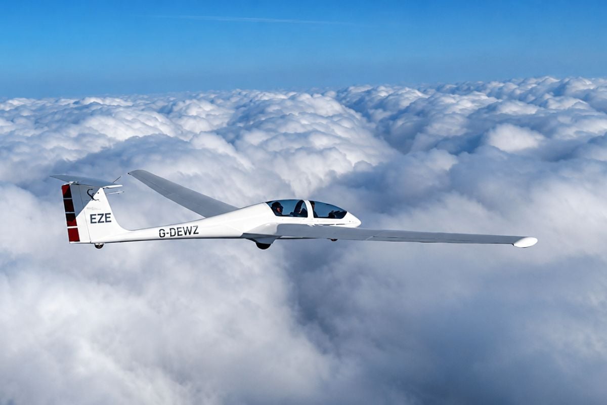 15 Minute Glider Lesson in Denbigh Experience from Trackdays.co.uk