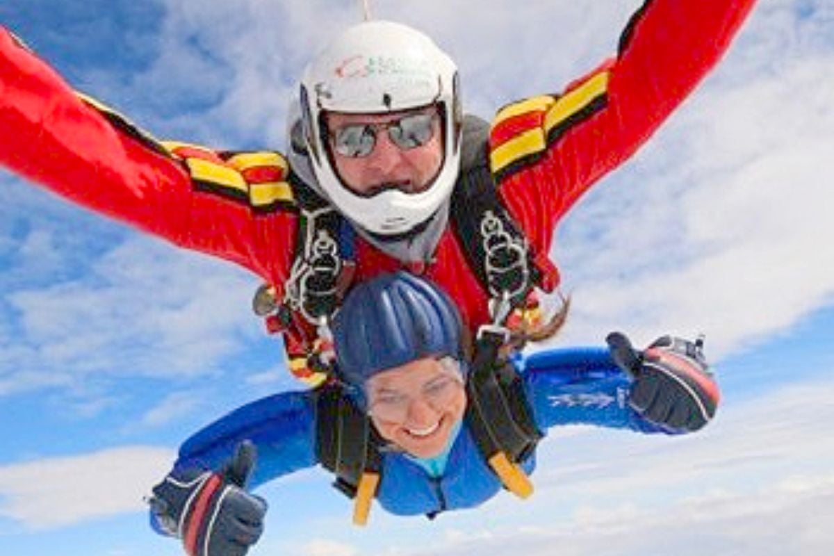 15000ft Tandem Skydive - Swansea Driving Experience 1