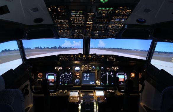 180 Minute Boeing 737 Simulator Session - Doncaster Driving Experience 1