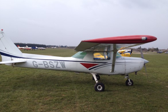 2 Seater 30 Minute Flying Lesson - Hertfordshire Experience from Trackdays.co.uk