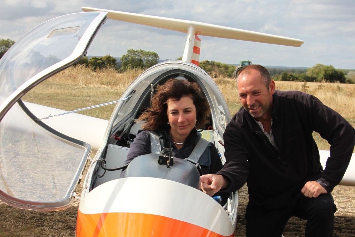 2000ft Gliding Experience In Wiltshire Driving Experience 1