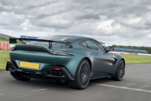 F1 Aston Martin Vantage Experience from Trackdays.co.uk