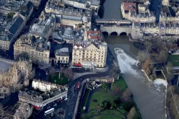 25 Mile Bath or Bristol Tour for Two with Sparkling Afternoon Tea Driving Experience 1