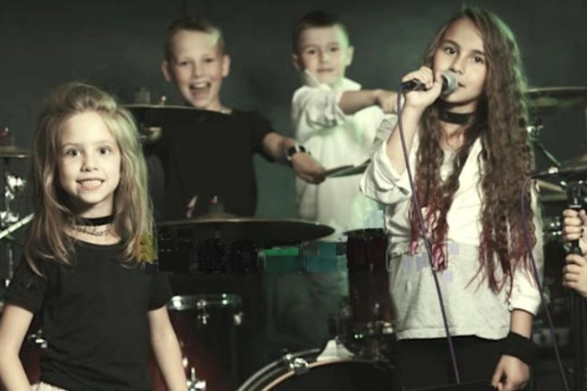 2hr Ultimate Kids Popstar Party in Scotland Experience from Trackdays.co.uk