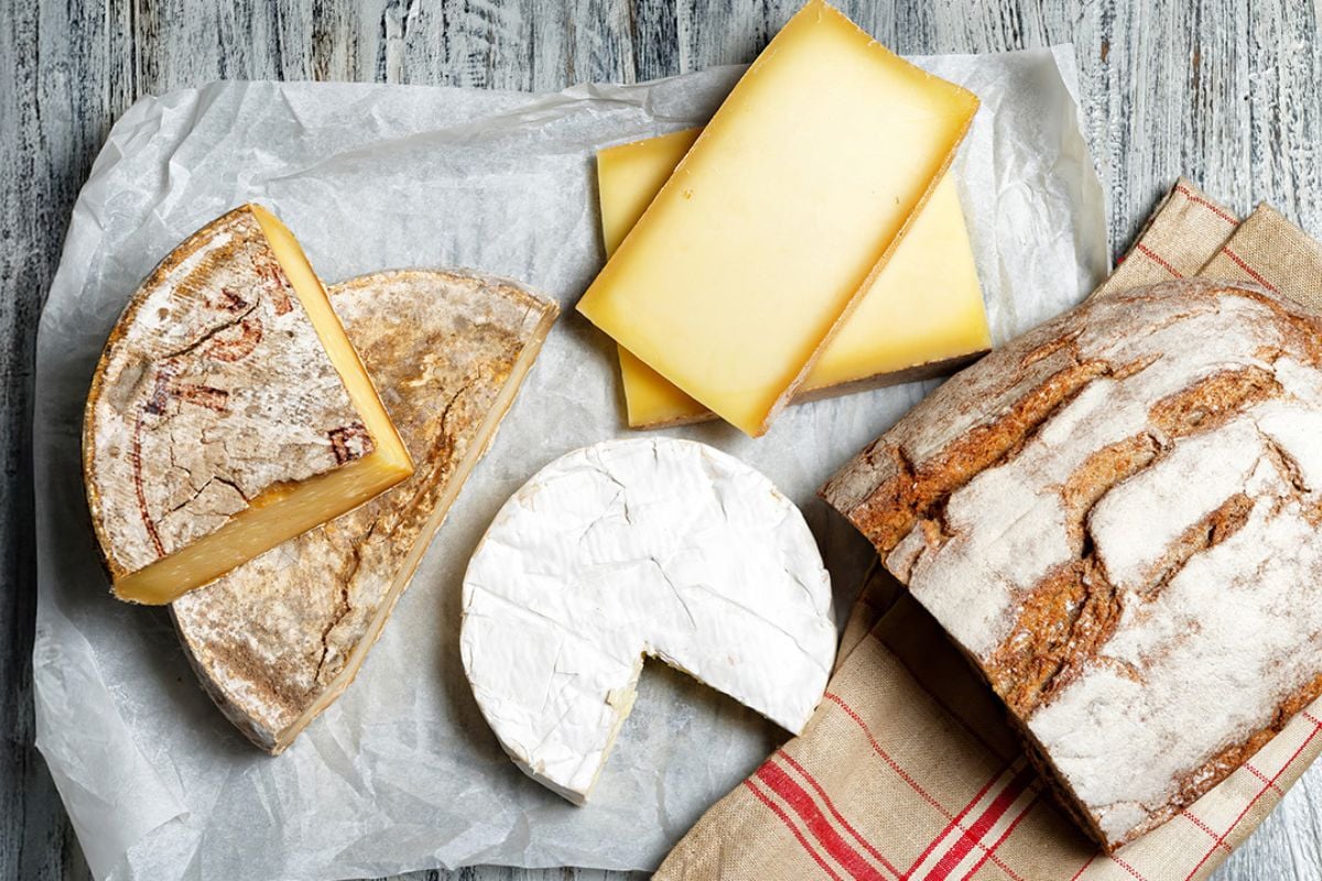 3 Hour Cheese and Bread Making Class OFFER Experience from Trackdays.co.uk