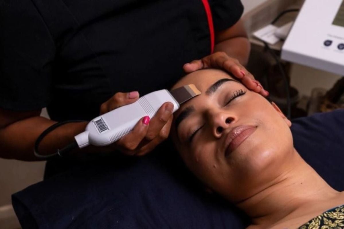 30 Minute Facial Treatment in Brighton Experience from Trackdays.co.uk