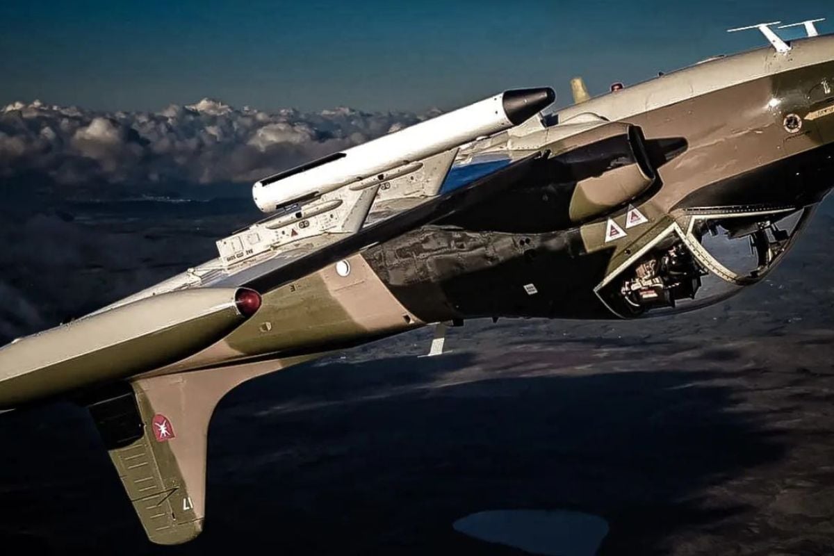 30 Minute Fly a Fighter Jet Experience Experience from Trackdays.co.uk