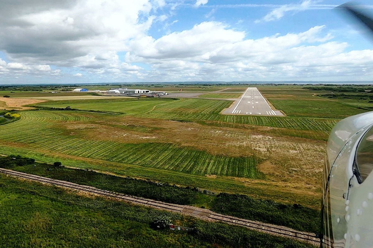 30 Minute Flying Lesson Experience from Trackdays.co.uk