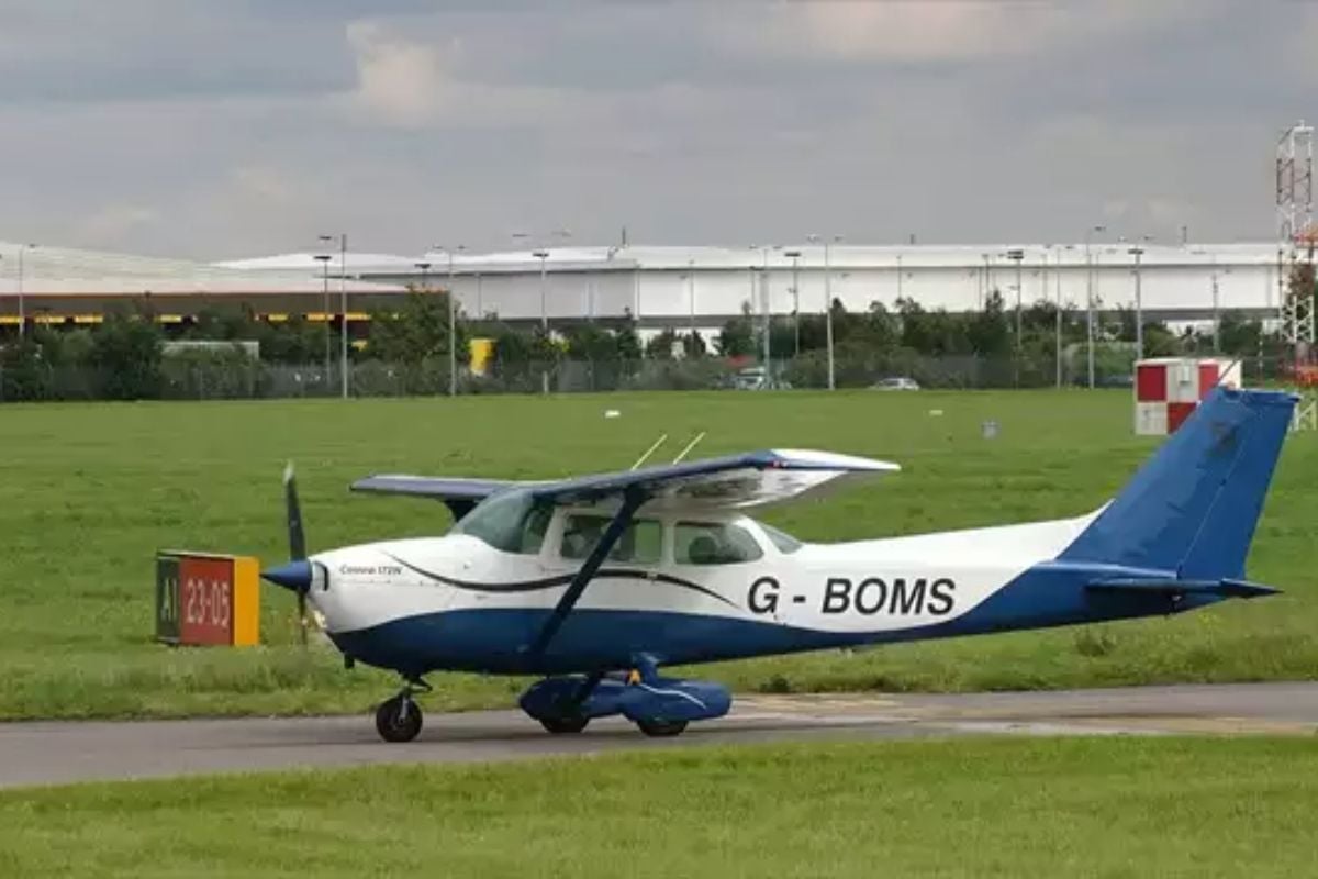 30 Minute Four-Seater Flying Lesson at Sywell Aerodrome Driving Experience 1