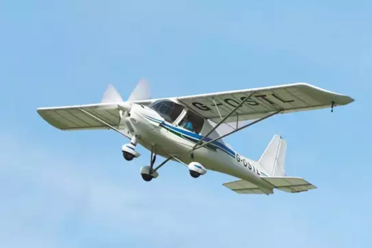 30 Minute Microlighting Lesson at Goodwood Aerodrome Experience from Trackdays.co.uk