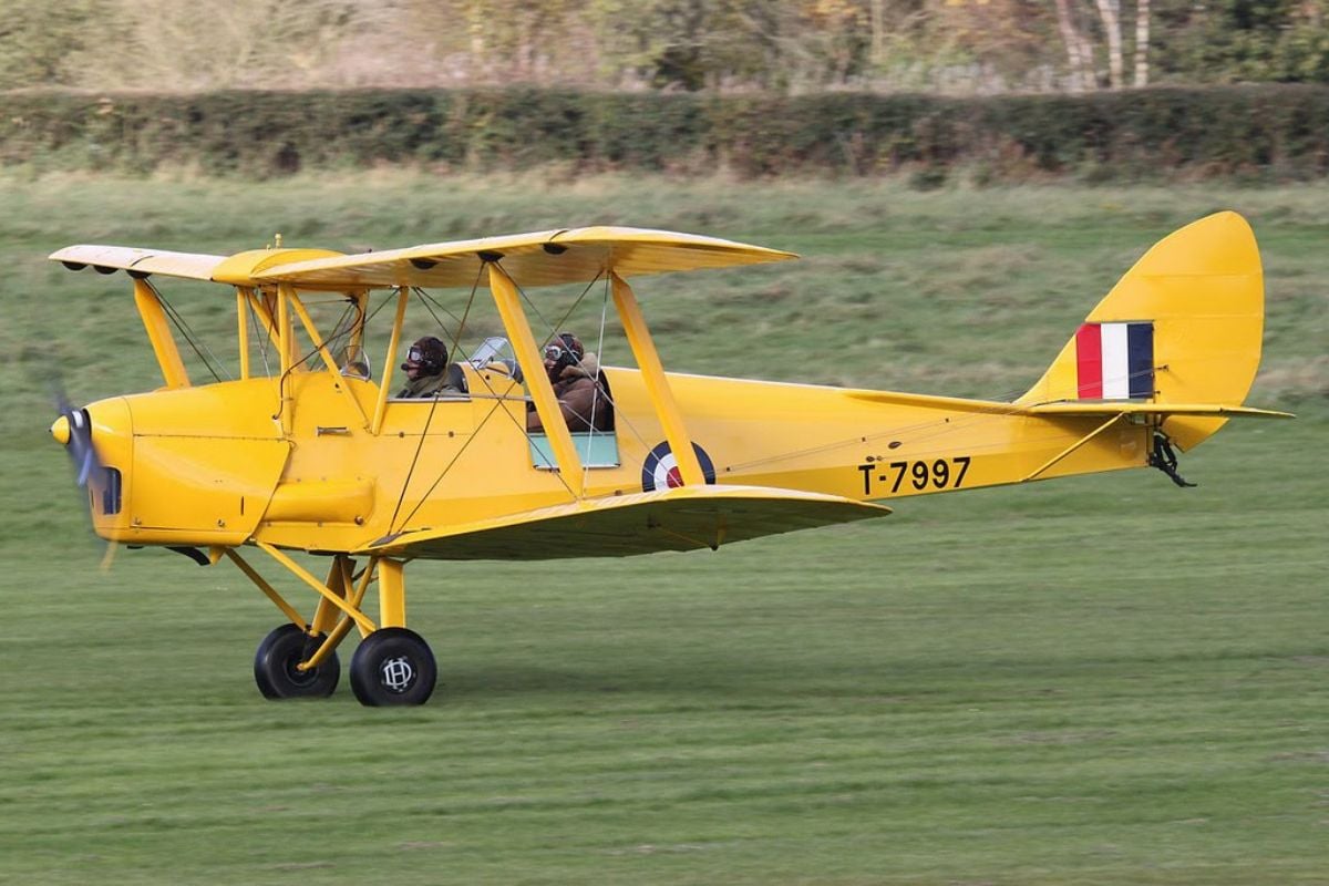 40 Minute Sunset Patrol Tigermoth Flight Experience from Trackdays.co.uk