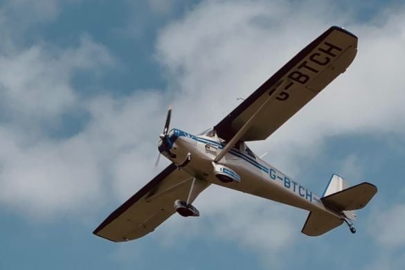 45 Minute 4 Seater Flying Lesson from Compton Abbas Airfield Experience from Trackdays.co.uk