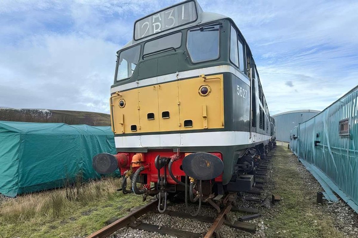 60 Minute Diesel Train Driving Experience for One Experience from Trackdays.co.uk
