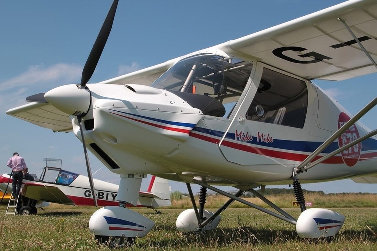 60 Minute Flying Lesson at Manston Airport in Kent Experience from Trackdays.co.uk