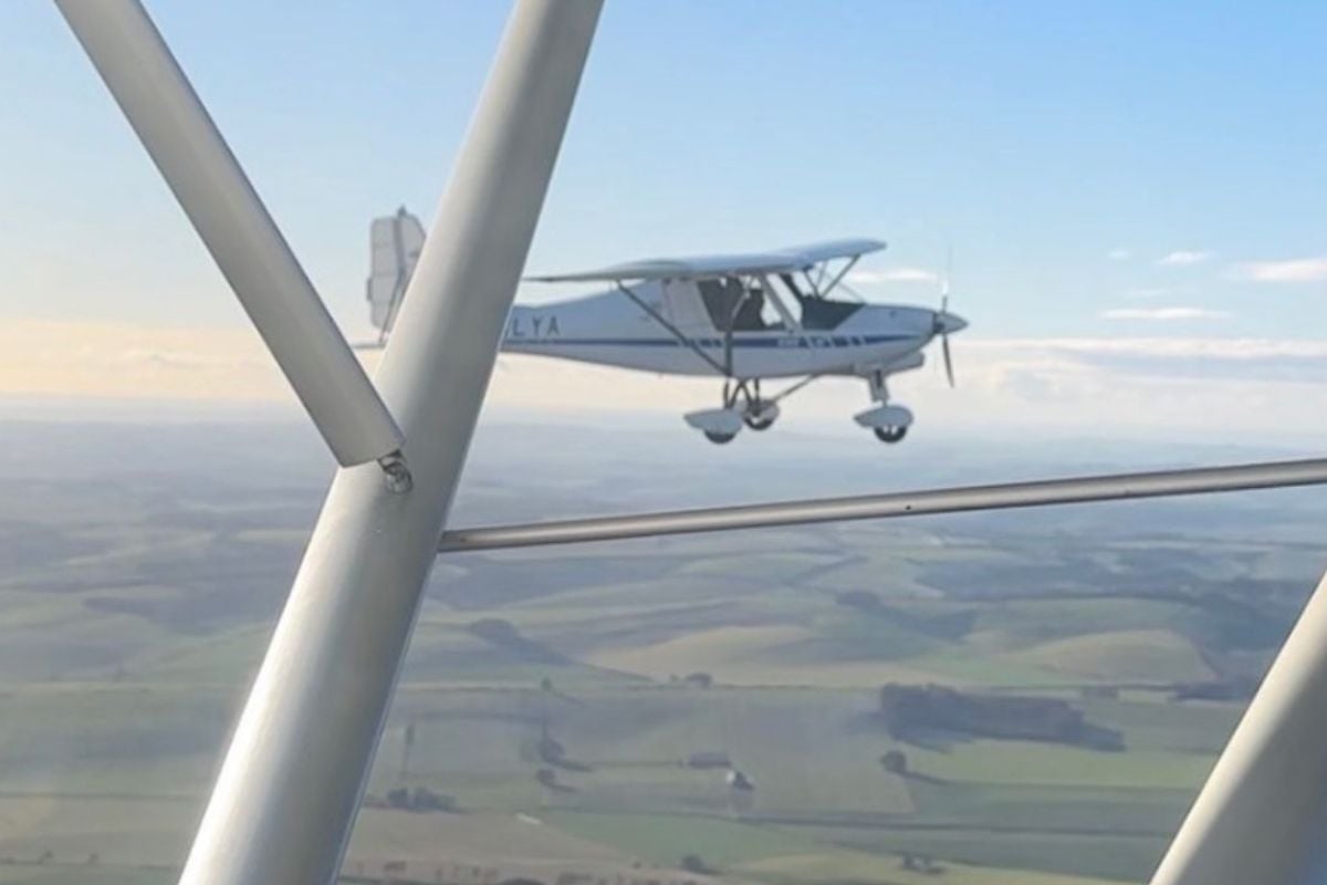 60 Minute Light Sports Trial Flying Lesson in Wiltshire Experience from Trackdays.co.uk