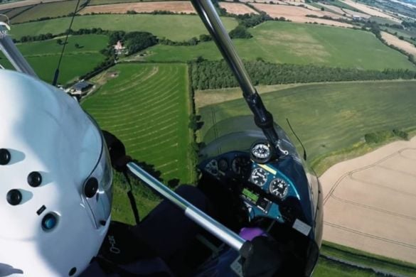 60 Minute Microlight Flying Lesson - Berkshire Driving Experience 1