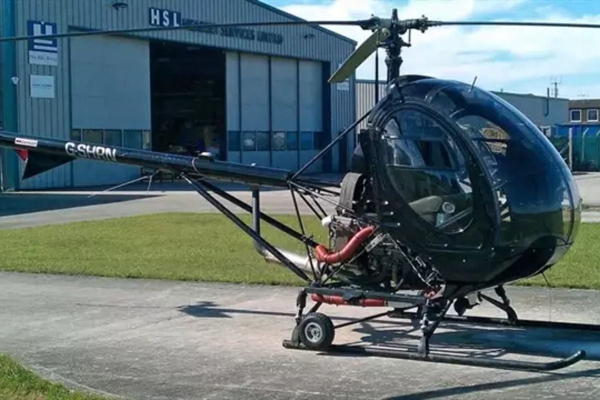 60 Minute Two-seater Helicopter Lesson, Sussex Experience from Trackdays.co.uk