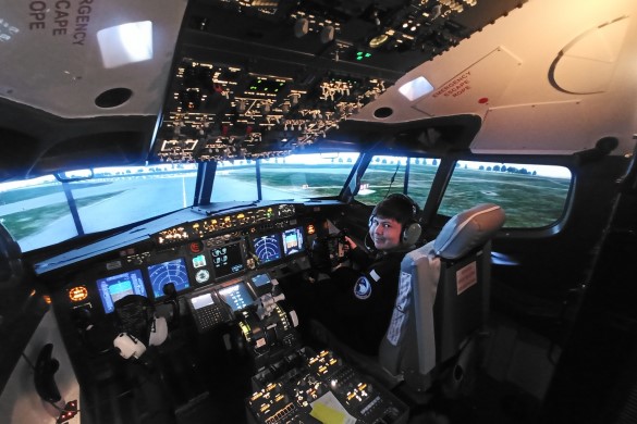 Boeing 737 Flight Simulator Suffolk Driving Experience 1