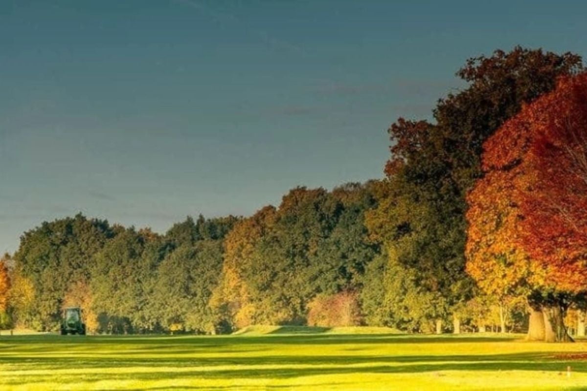 A Round of Golf at Henley Golf Club - Oxfordshire Experience from Trackdays.co.uk