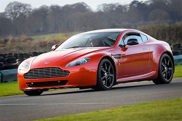 Aston Martin V8 Vantage Blast Driving Experience 1