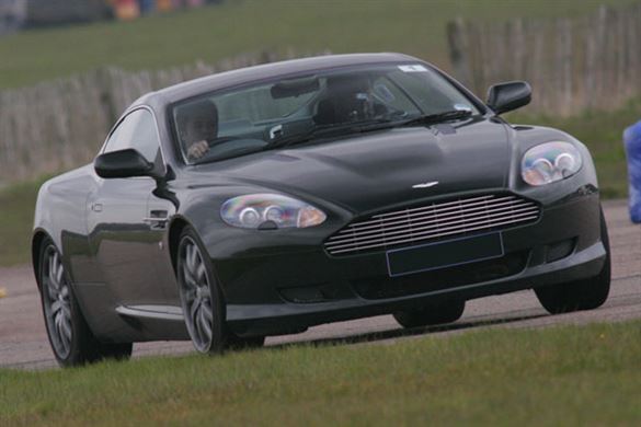 Aston Martin V8 Vantage Thrill Driving Experience 1