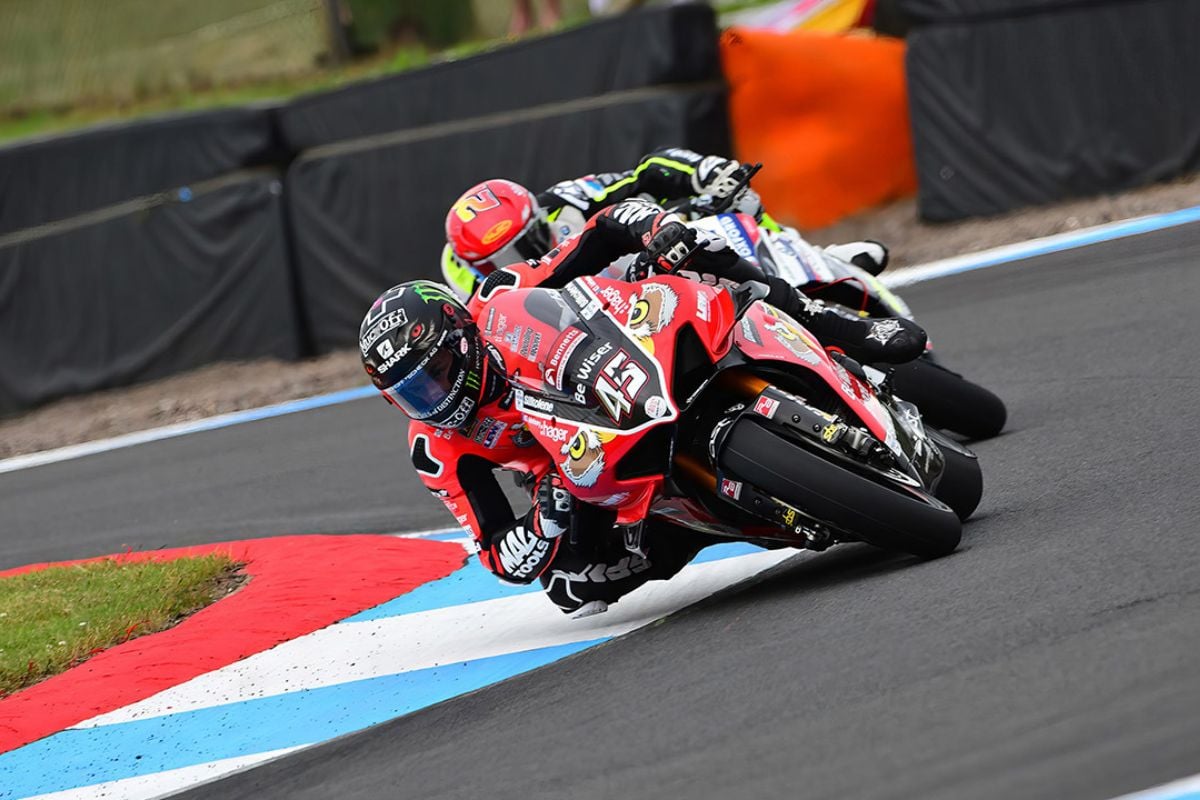 Niall Mackenzie Bike Trackday Experience Experience from Trackdays.co.uk