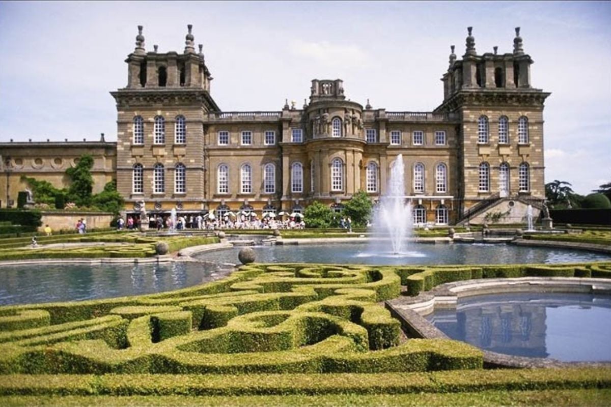 Blenheim Palace Entry and Dining for Two Experience from Trackdays.co.uk