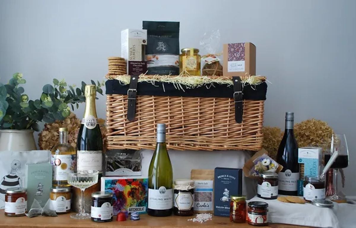 Artisan Hamper - Bubbly Forest and Field Gift Box Driving Experience 1