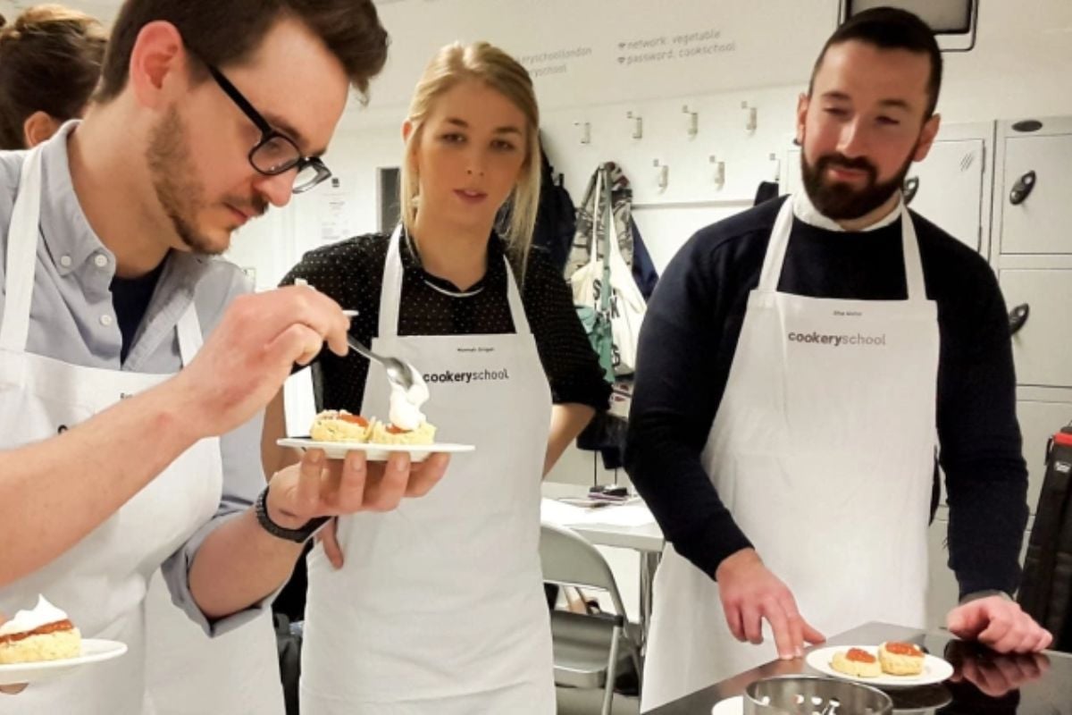 Cakes Cookery Class in London Experience from Trackdays.co.uk