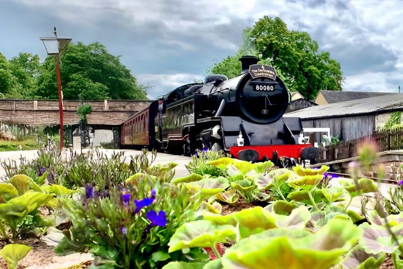 Classic Roads and Rails Day Trip with Lunch - Derbyshire Experience from Trackdays.co.uk