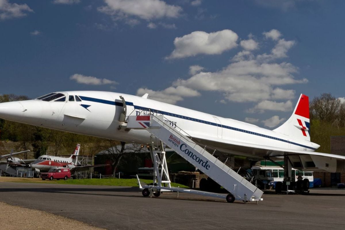 Concorde Experience at The Brooklands Museum With Hot Drink and Cake Driving Experience 1