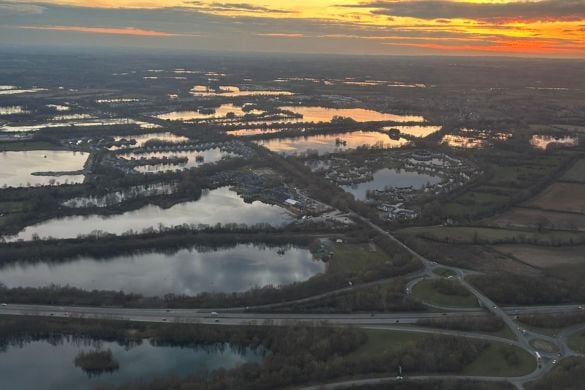 Cotswold Lakes Helicopter Tour Experience from Trackdays.co.uk