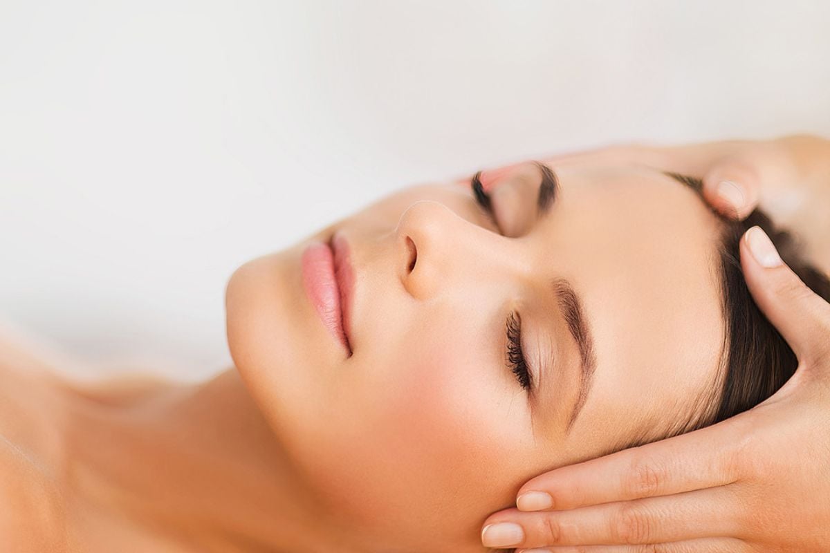 Cryo Glow Collagen and Red Light Facial in Kent Experience from Trackdays.co.uk