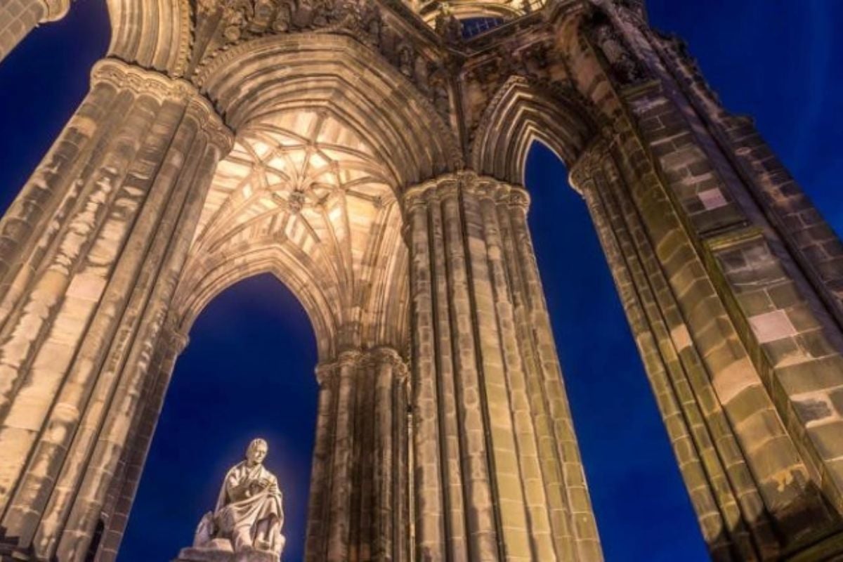 Edinburgh at Night Photography Workshop Experience from Trackdays.co.uk