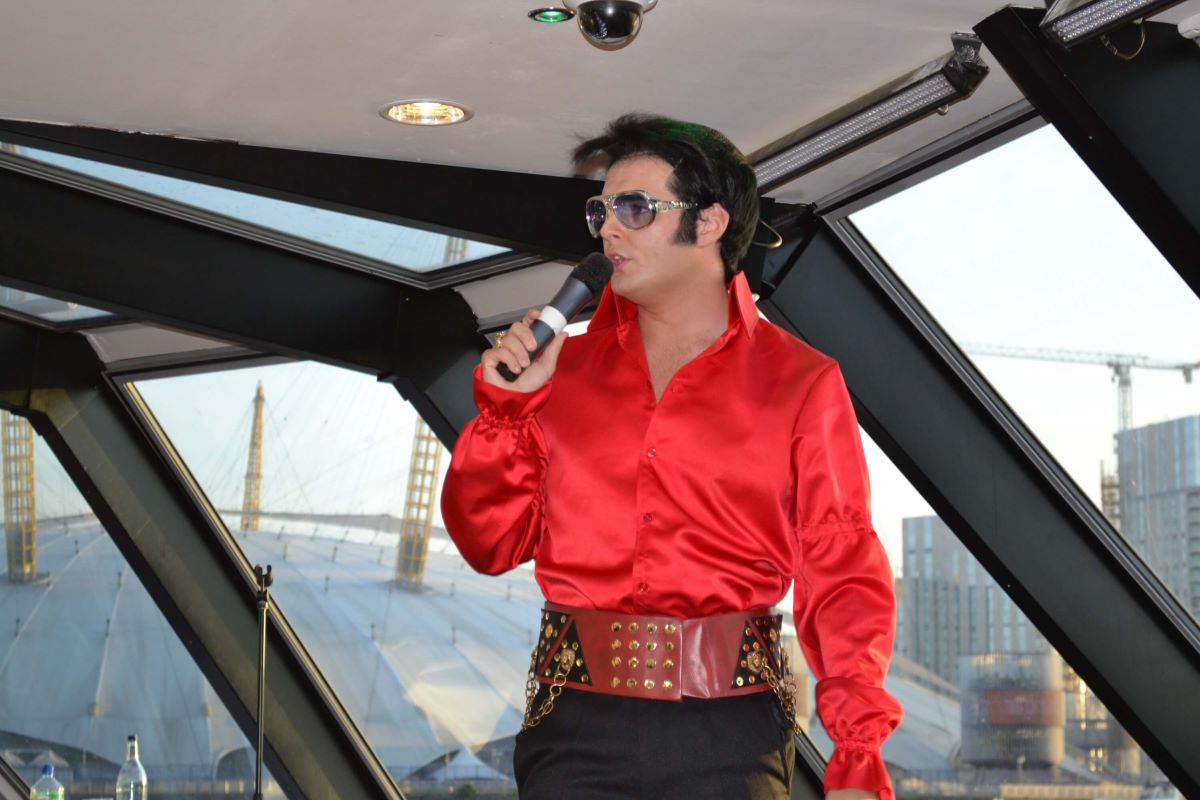 Elvis Dinner Cruise for Two - London Experience from Trackdays.co.uk