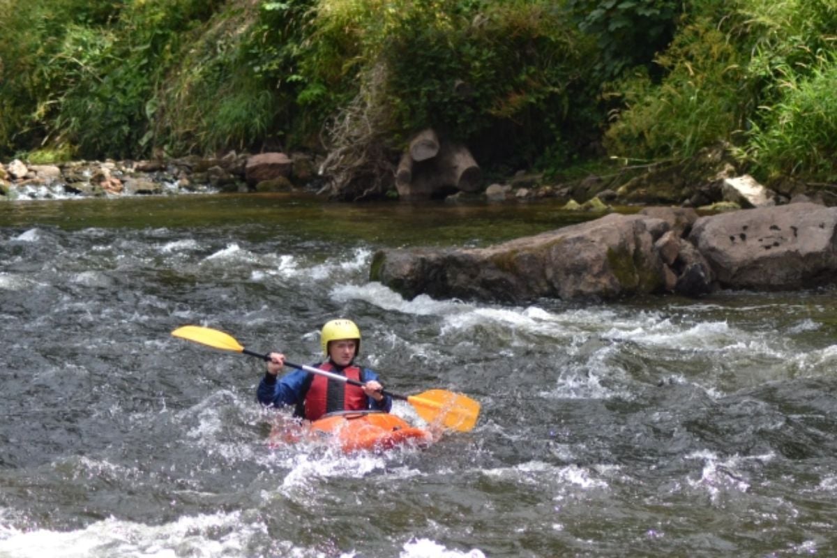 Full Day Kayaking Experience on the River Wye Driving Experience 1