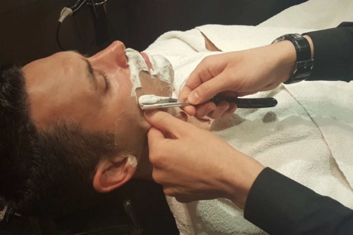 Gentlemens Wet Shave and Prep Facial in London Experience from Trackdays.co.uk
