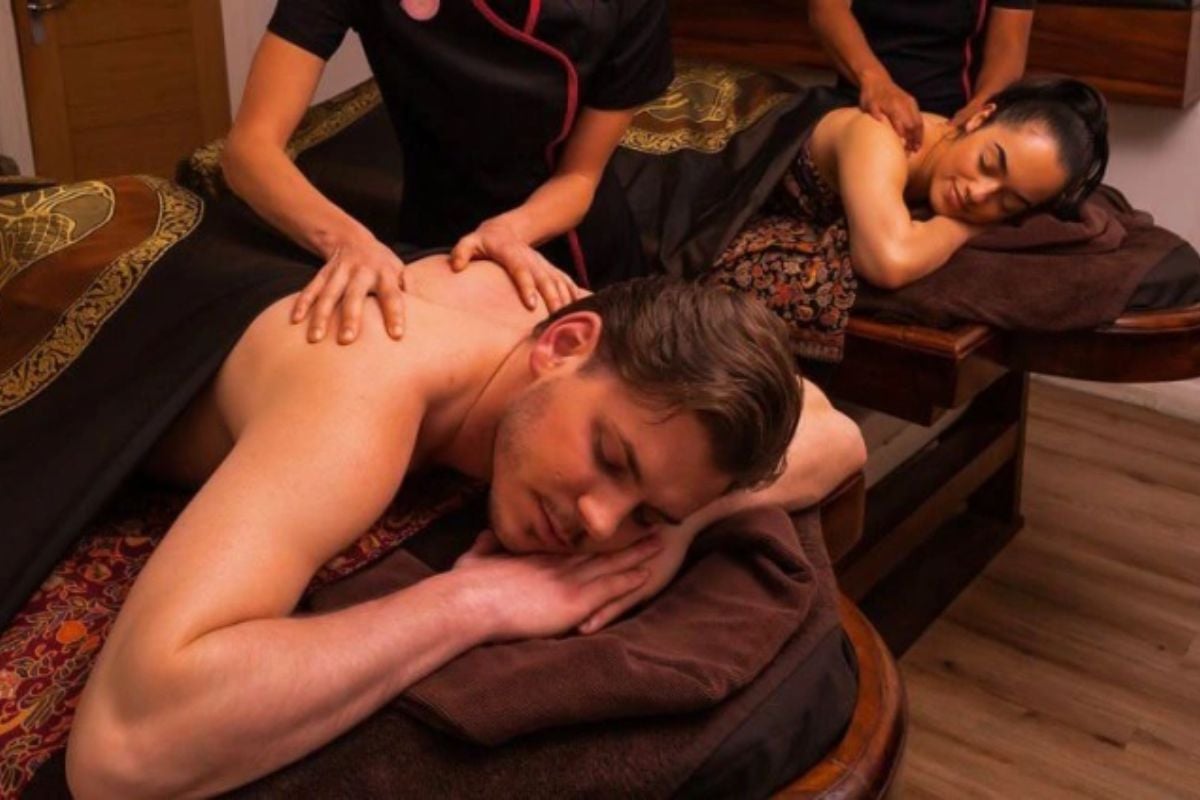 Head, Back & Shoulder Massage (60 minute) in Brighton Experience from Trackdays.co.uk