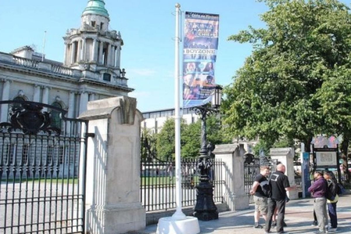 History and Sightseeing Tour of Belfast Experience from Trackdays.co.uk