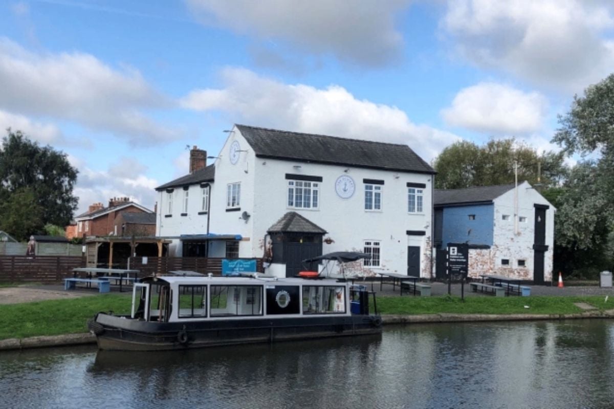 Lancashire Canal Afternoon Tea Cruise for Two Experience from Trackdays.co.uk
