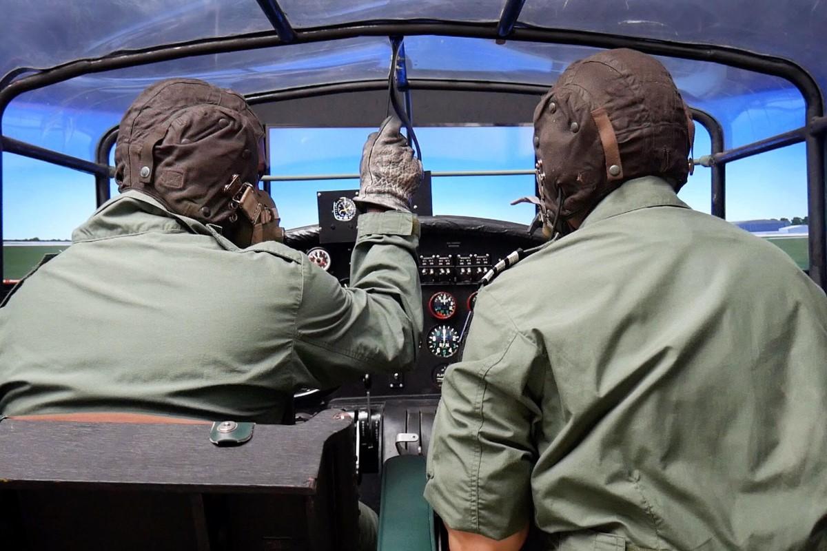 Lancaster Bomber Flight Simulator Driving Experience 1