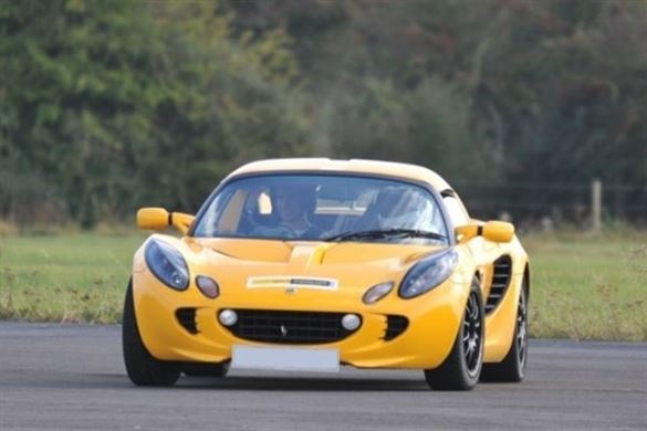 Lotus Elise 135R Track Day Car Hire Driving Experience 1