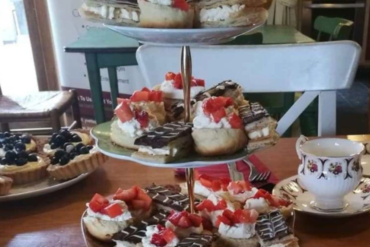 Make Your Own Afternoon Tea Class in Gloucestershire Experience from Trackdays.co.uk