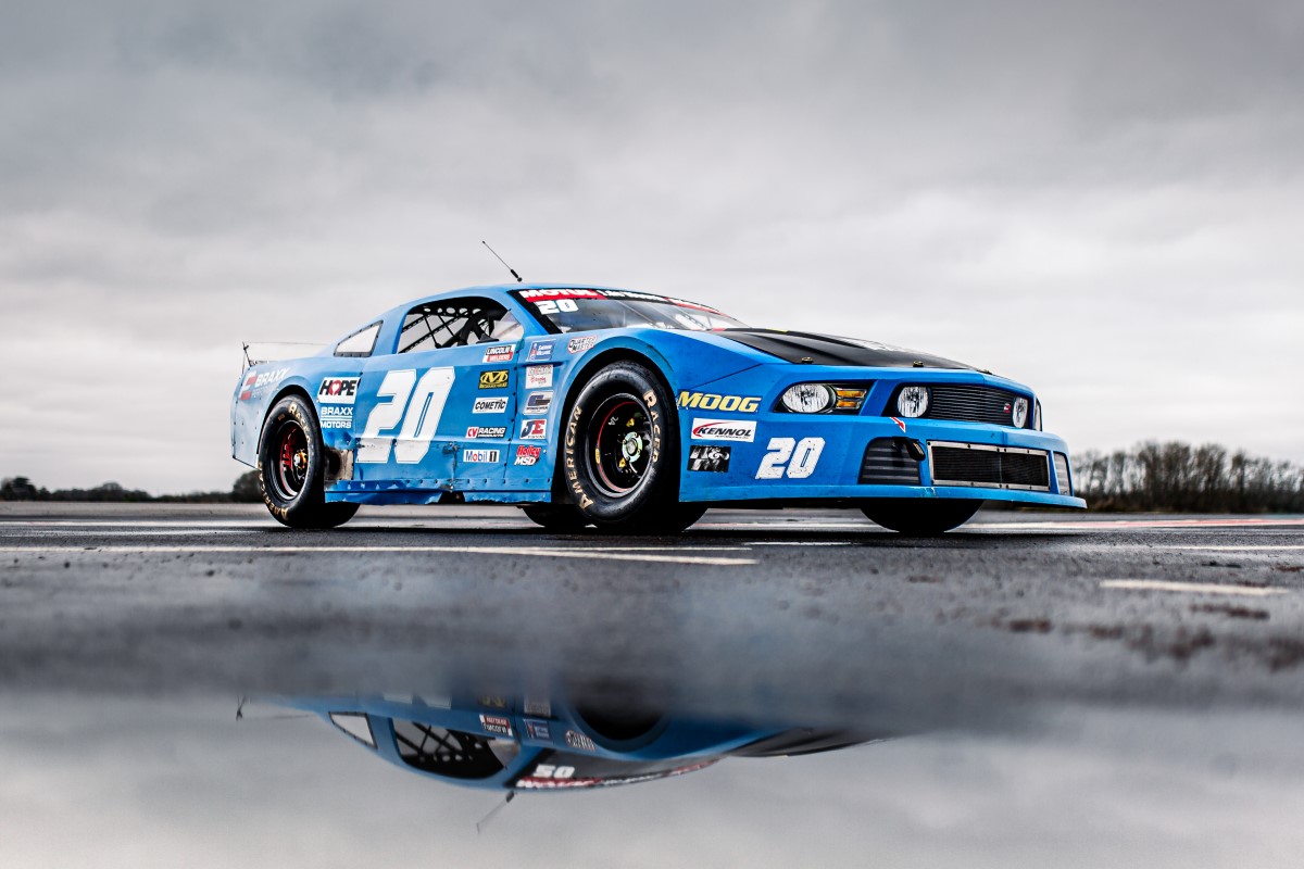 Mustang 'Late Model NASCAR' Driving Experience - 20 Laps Driving Experience 1