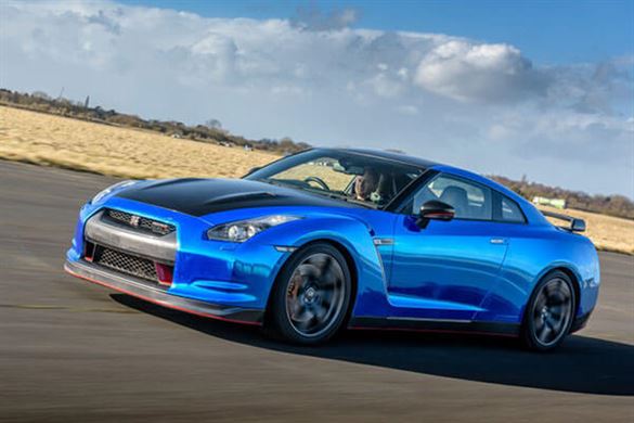 Nissan GT-R R35 Driving Experience 1