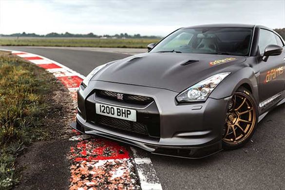 Nissan GTR Thrill - 12 Laps Driving Experience 1