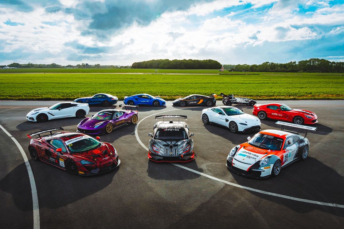 No Licence Six Supercar Driving Experience - 28 Laps Driving Experience 1