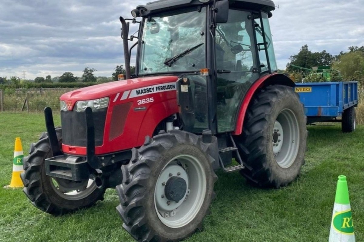 One Day Tractor Driving Course For Two - Wiltshire Experience from Trackdays.co.uk