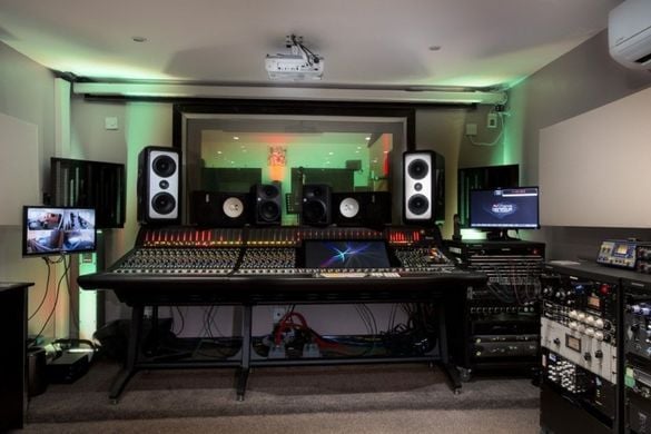 One Hour Recording Studio Session in Blackpool Driving Experience 1